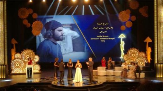 مخرج فيلم «شارع حيفا» يهدي جائزته لداوود عبد السيد