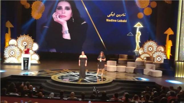 المخرجة اللبنانية نادين لبكي تفوز بجائزة «فاتن حمامة» للسينما